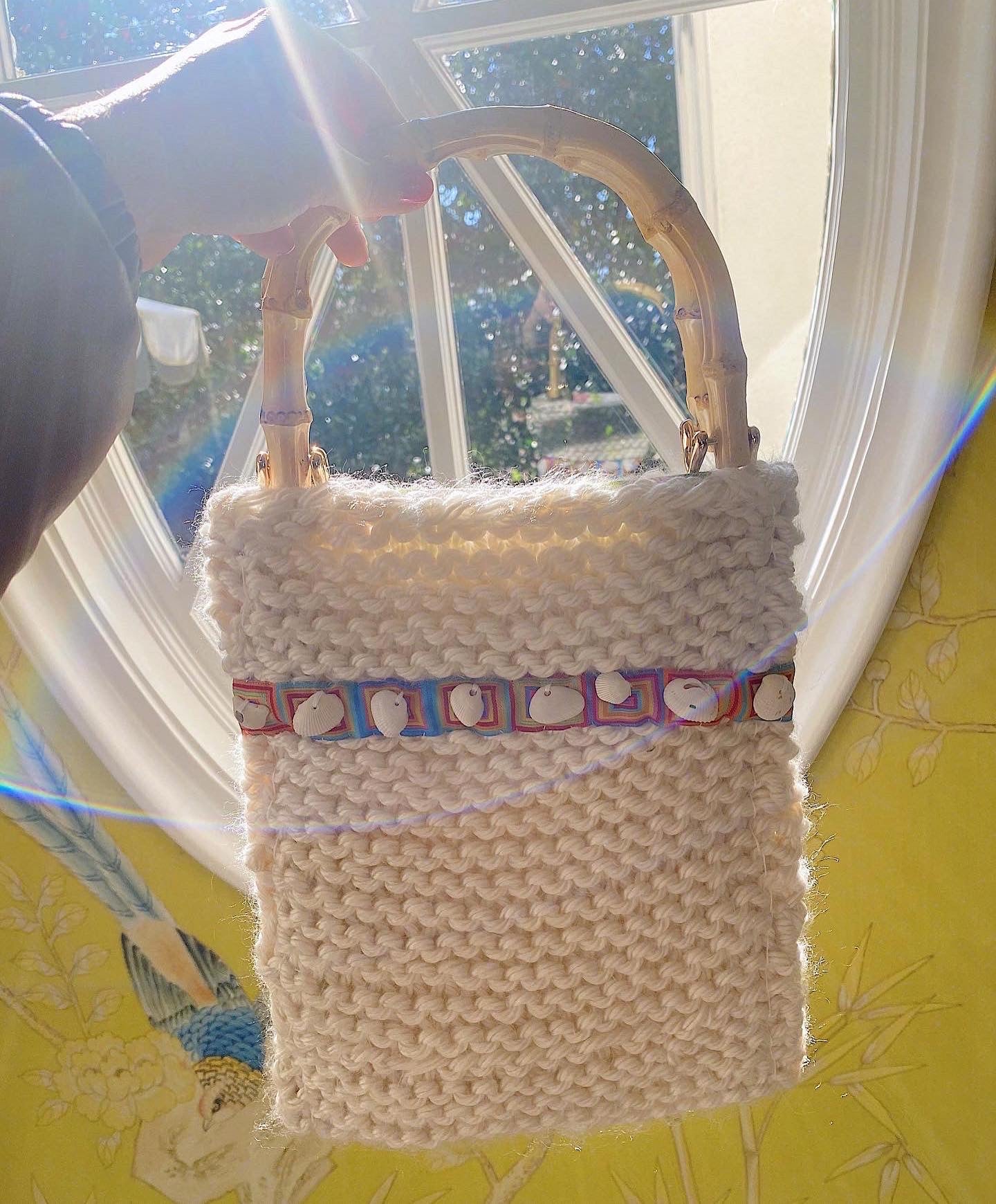 Groovy Shell Knit Purse